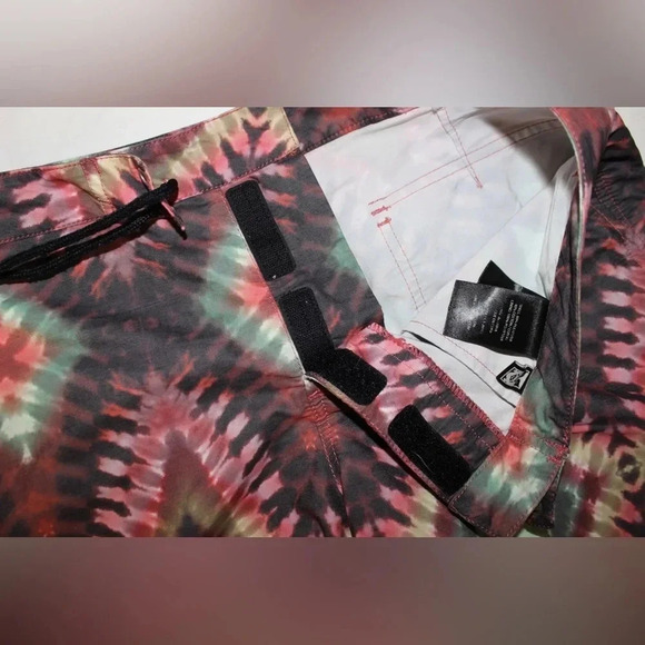 Men’s Obey Havana Geo Street Tie Dye Unisex Patterned Swimming Trunks Size 30 - Picture 11 of 12